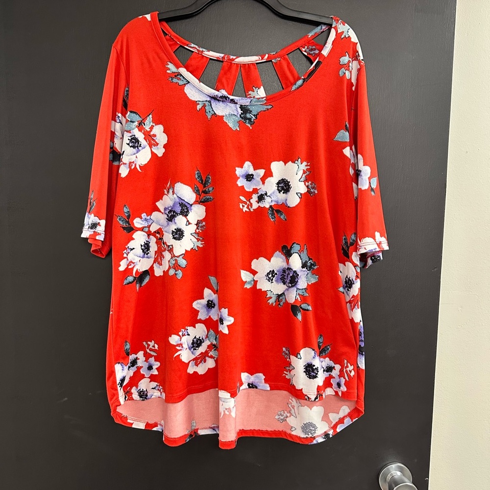 Like new New York Laundry boutique top.